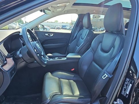 Used 2023 Volvo XC60 B5 Ultimate w/ Climate Package AWD/4WD image 3
