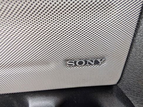 Used 2013 Ford F150 Platinum image 27