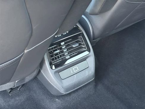 Used 2021 Volkswagen ID.4 1st Edition image 28