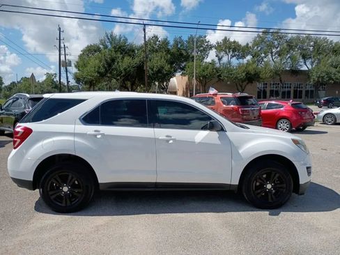 Used 2017 Chevrolet Equinox LS FWD image 6