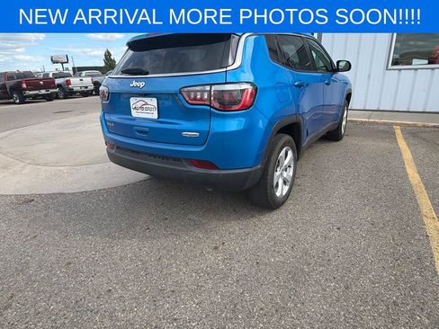 Used 2018 Jeep Compass Latitude w/ Popular Equipment Group AWD/4WD image 7