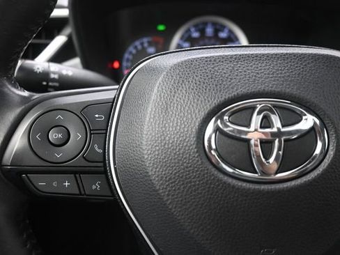 Used 2020 Toyota Corolla SE w/ SE Premium Package FWD image 25
