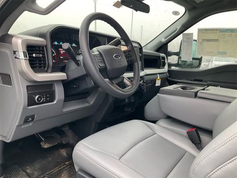 New 2025 Ford F450 XL w/ XL Chrome Package image 15