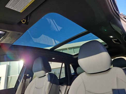 New 2026 Volkswagen Tiguan SE R-Line image 13