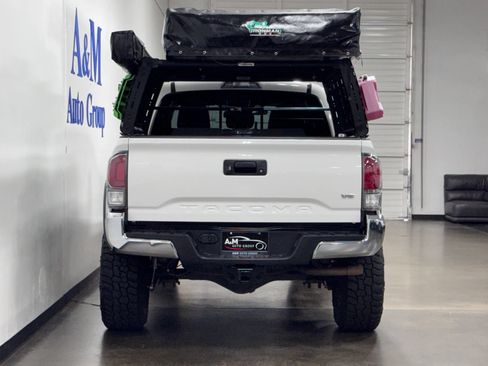 Used 2023 Toyota Tacoma TRD Off-Road AWD/4WD image 5