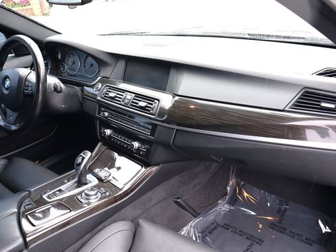 Used 2013 BMW 550i Sedan RWD image 16