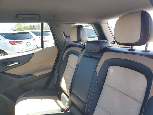 Used 2025 Chevrolet Equinox ACTIV image 30