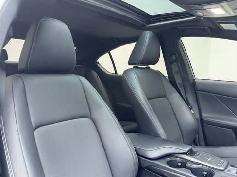 Used 2024 Lexus IS 300 w/ Comfort Package image 43