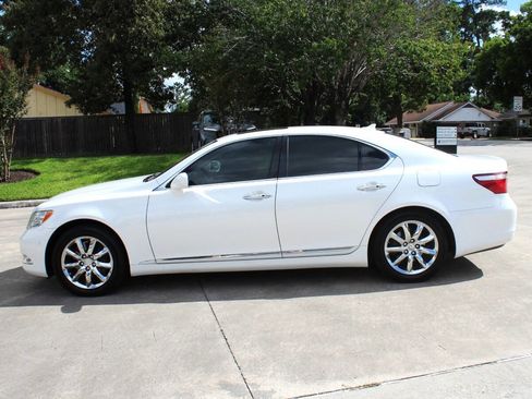 Used 2008 Lexus LS 460 RWD image 3