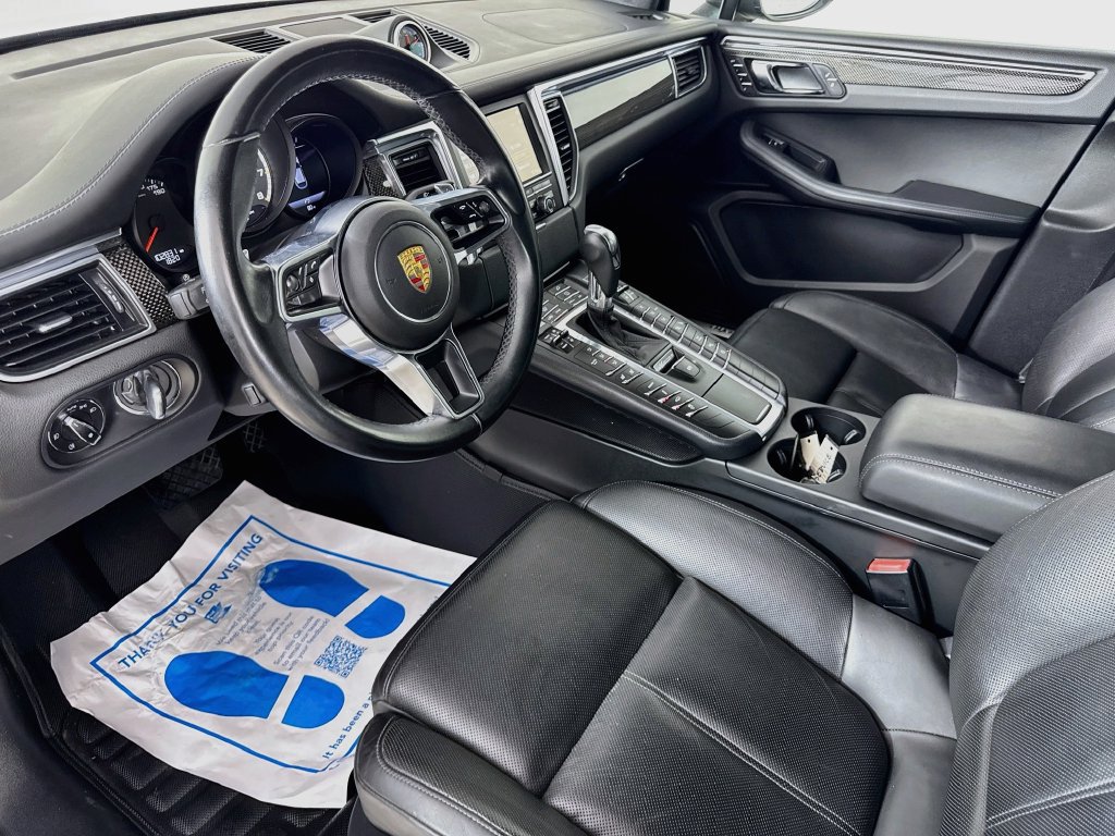 Used 2016 Porsche Macan Turbo AWD/4WD image 10