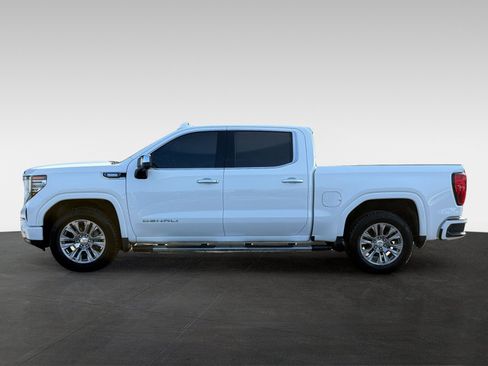 Used 2024 GMC Sierra 1500 Denali w/ Technology Package AWD/4WD image 8