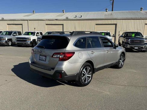 Used 2019 Subaru Outback 2.5i Limited image 9