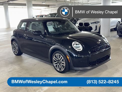 Used 2025 MINI Cooper S FWD image 1
