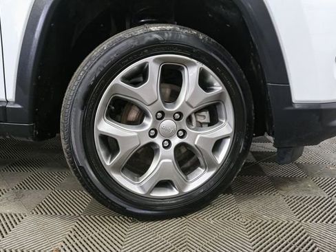 Used 2022 Jeep Compass Limited w/ Sun and Sound Group AWD/4WD image 14