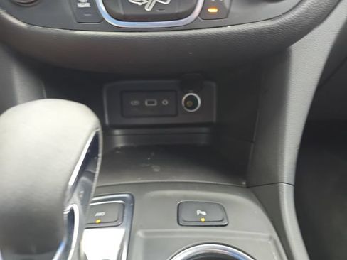 Certified 2022 Chevrolet Equinox LT AWD/4WD image 21