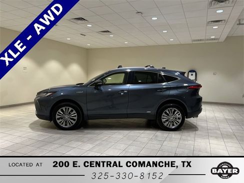 Used 2021 Toyota Venza XLE image 2