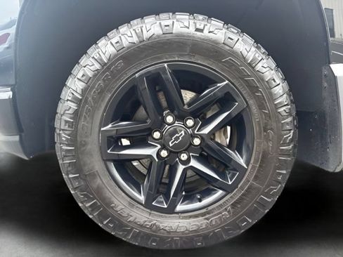 Used 2019 Chevrolet Silverado 1500 LT Trail Boss AWD/4WD image 34