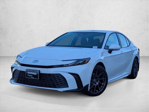 New 2026 Toyota Camry SE image 1