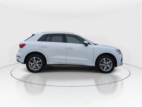 Used 2023 Audi Q3 2.0T Premium AWD/4WD image 9