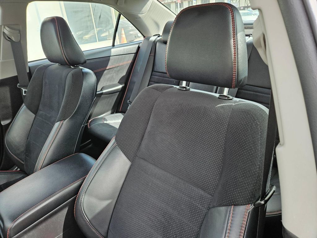 Used 2016 Toyota Camry XSE w/ Advanced Technology Package FWD image 23
