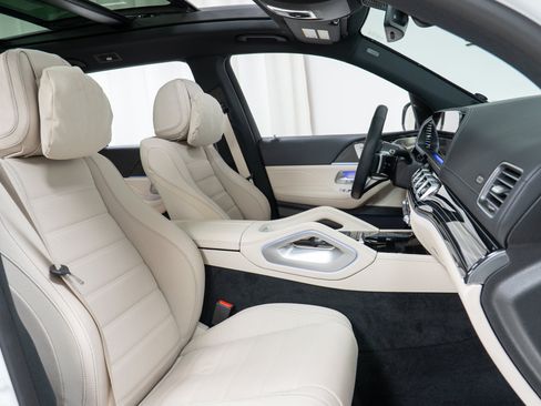 Used 2026 Mercedes-Benz GLS 450 4MATIC image 23
