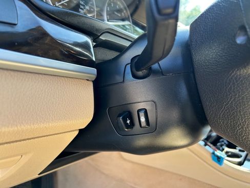 Used 2013 BMW 528i xDrive Sedan image 11