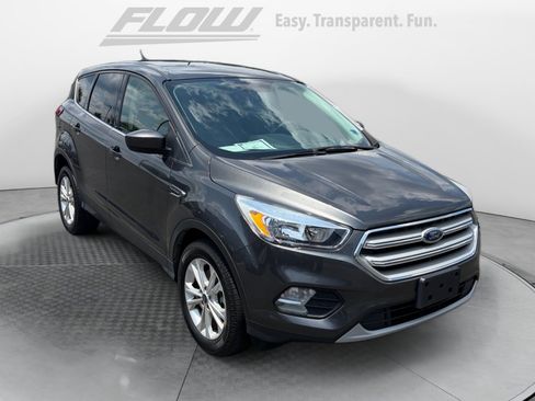 Used 2019 Ford Escape SE AWD/4WD image 1