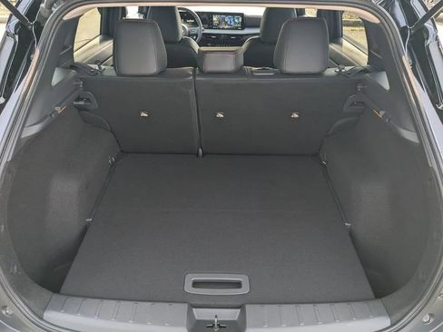 Certified 2026 Nissan Kicks SR FWD image 16