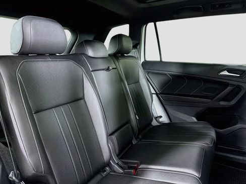 Certified 2023 Volkswagen Tiguan SE R-Line AWD/4WD image 27