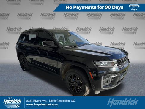New 2026 Jeep Grand Cherokee Altitude RWD image 1