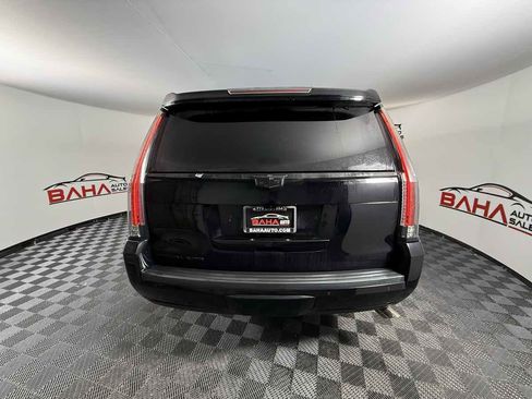 Used 2019 Cadillac Escalade Luxury image 10
