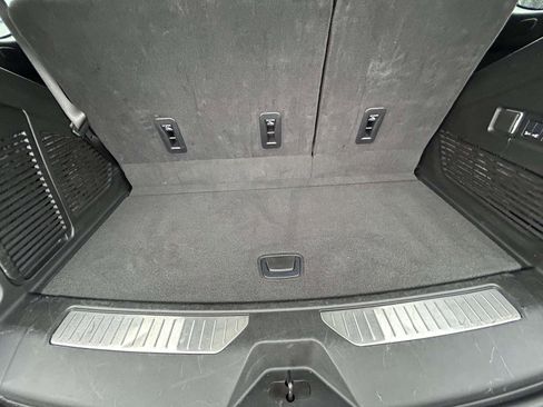 Used 2025 GMC Yukon Denali image 17