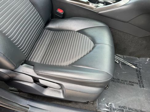 Used 2024 Toyota Camry SE w/ Blackout Package (TMS) FWD image 31