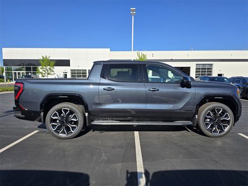 New 2025 GMC Sierra EV Denali image 9