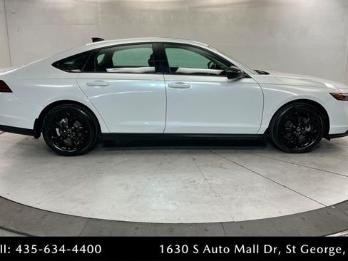 Used 2025 Honda Accord SE image 7