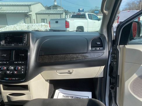 Used 2017 Dodge Grand Caravan SE w/ Power Window Group image 30