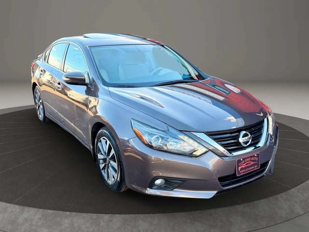 Used 2017 Nissan Altima 2.5 SL w/ 2.5 Technology Package FWD image 4