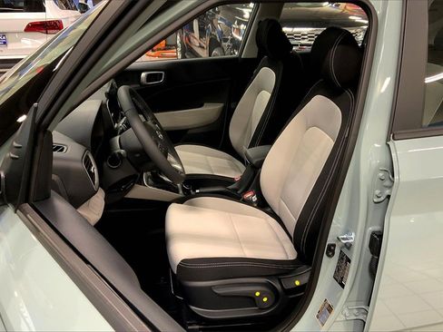 New 2026 Hyundai Venue SEL image 10