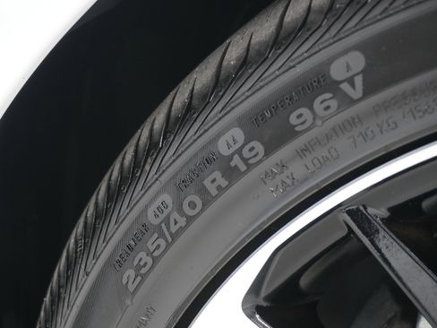 Used 2019 Toyota Camry XSE w/ Navigation Package image 27