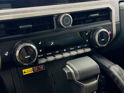 Certified 2024 Toyota Tacoma 4x4 Double Cab Hybrid image 18