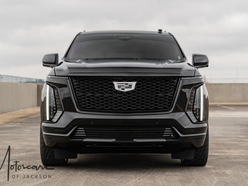 Used 2025 Cadillac Escalade Sport Platinum w/ LPO, Floor Liner Package image 8