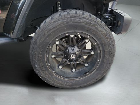 Used 2019 Jeep Wrangler Unlimited Rubicon AWD/4WD image 28