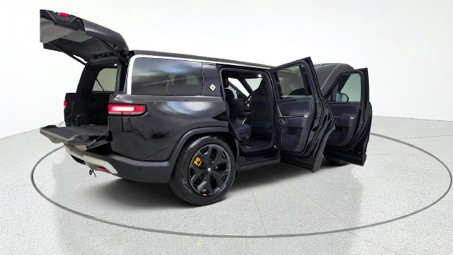 Used 2024 Rivian R1S Adventure Quad AWD/4WD image 18