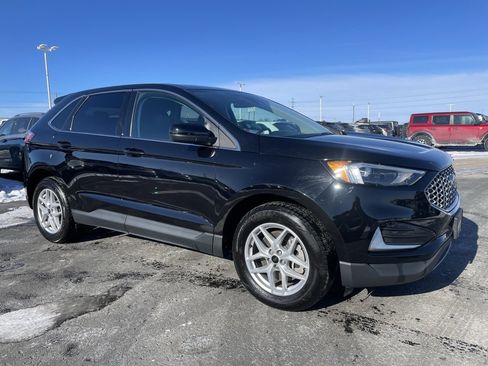 Used 2023 Ford Edge SEL image 2
