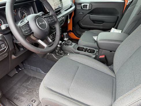 New 2025 Jeep Gladiator Sport image 13