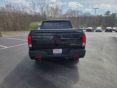 Used 2025 Honda Ridgeline Black Edition image 3