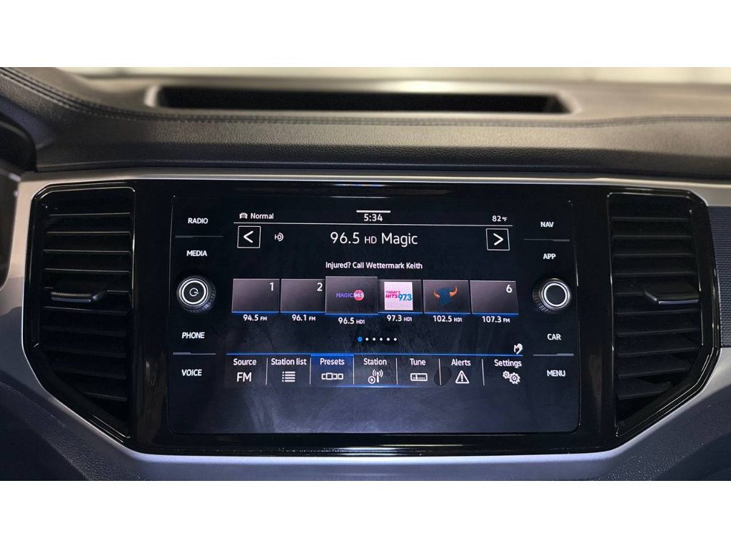 Used 2023 Volkswagen Atlas SEL R-Line AWD/4WD image 30