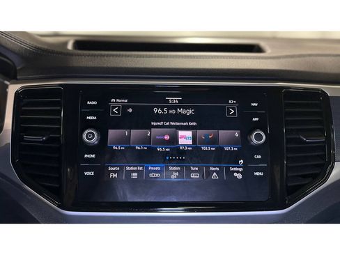 Used 2023 Volkswagen Atlas SEL R-Line AWD/4WD image 30