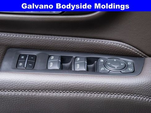 Used 2024 GMC Yukon Denali AWD/4WD image 14