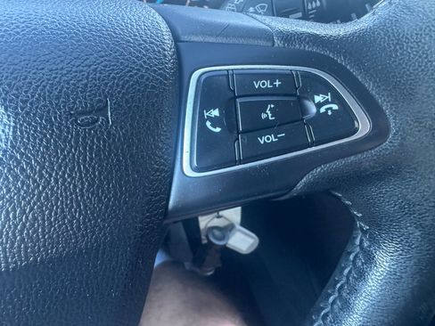 Used 2015 Ford Focus SE w/ SE Winter Package image 18